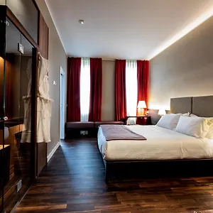 **** Hotel 10 Keys Italia
