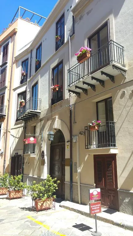 B&B Al Piazza Marina Palermo 2*,
